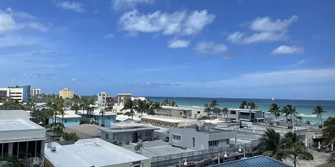 Hollywood Beach and the Atlantic Ocean in Florida